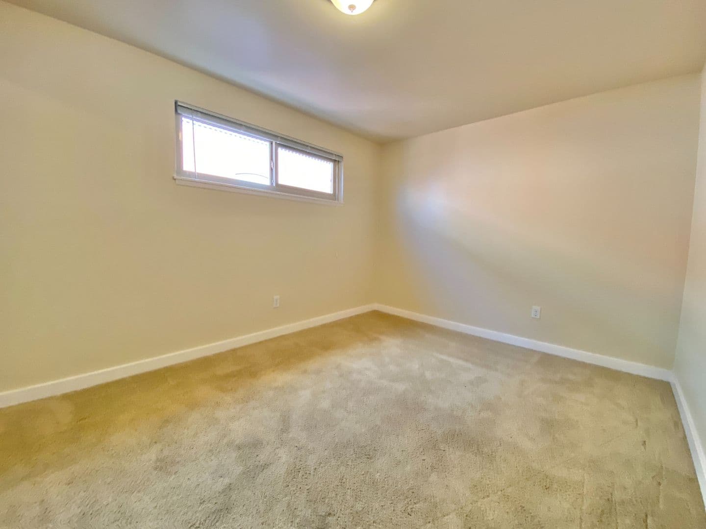 Seattle Apartment: 1700 Summit Avenue
