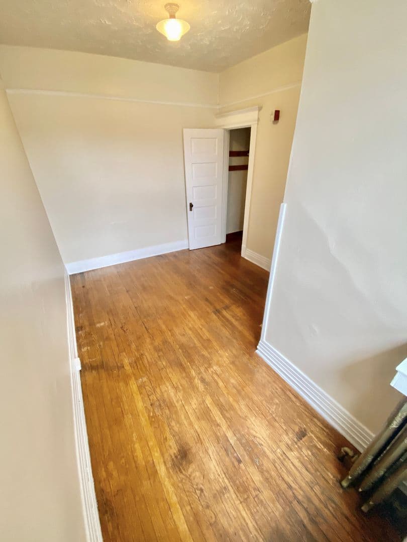 Seattle Apartment: 1615 15th Ave.