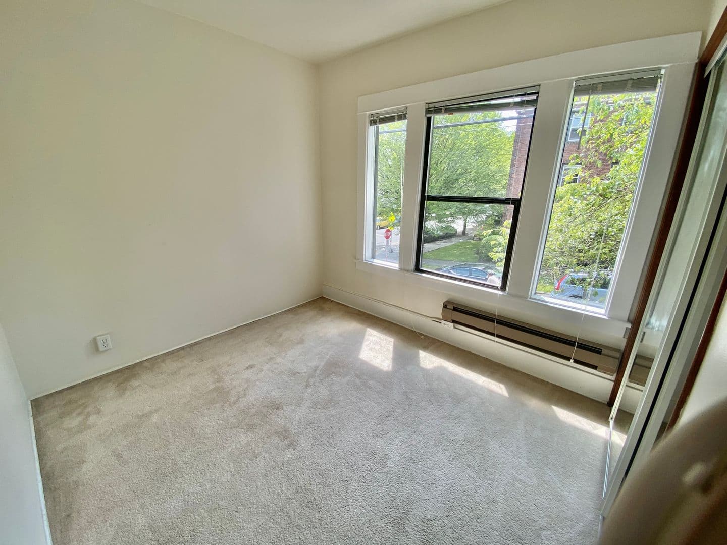 Seattle Apartment: 1812 E. Republican St.