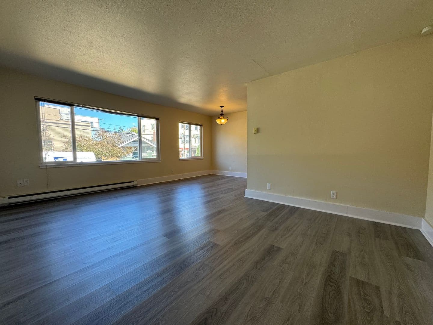 Seattle Apartment: 424 19th Ave E.