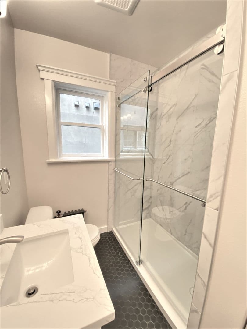 Seattle Apartment: 931 - 11th Ave E