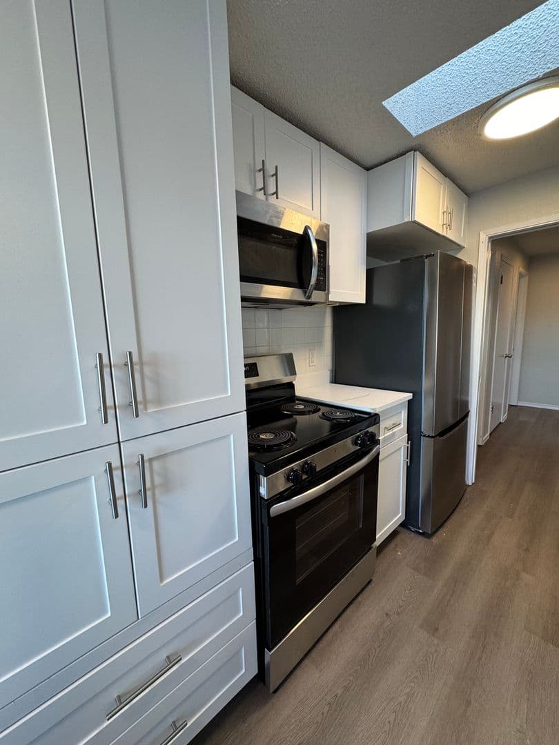 Seattle Apartment: 1727 14th Ave.