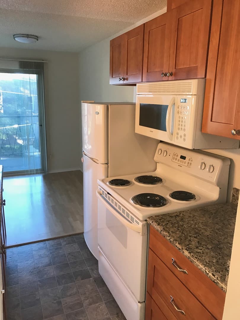 Seattle Apartment: 1821 E. Thomas St.