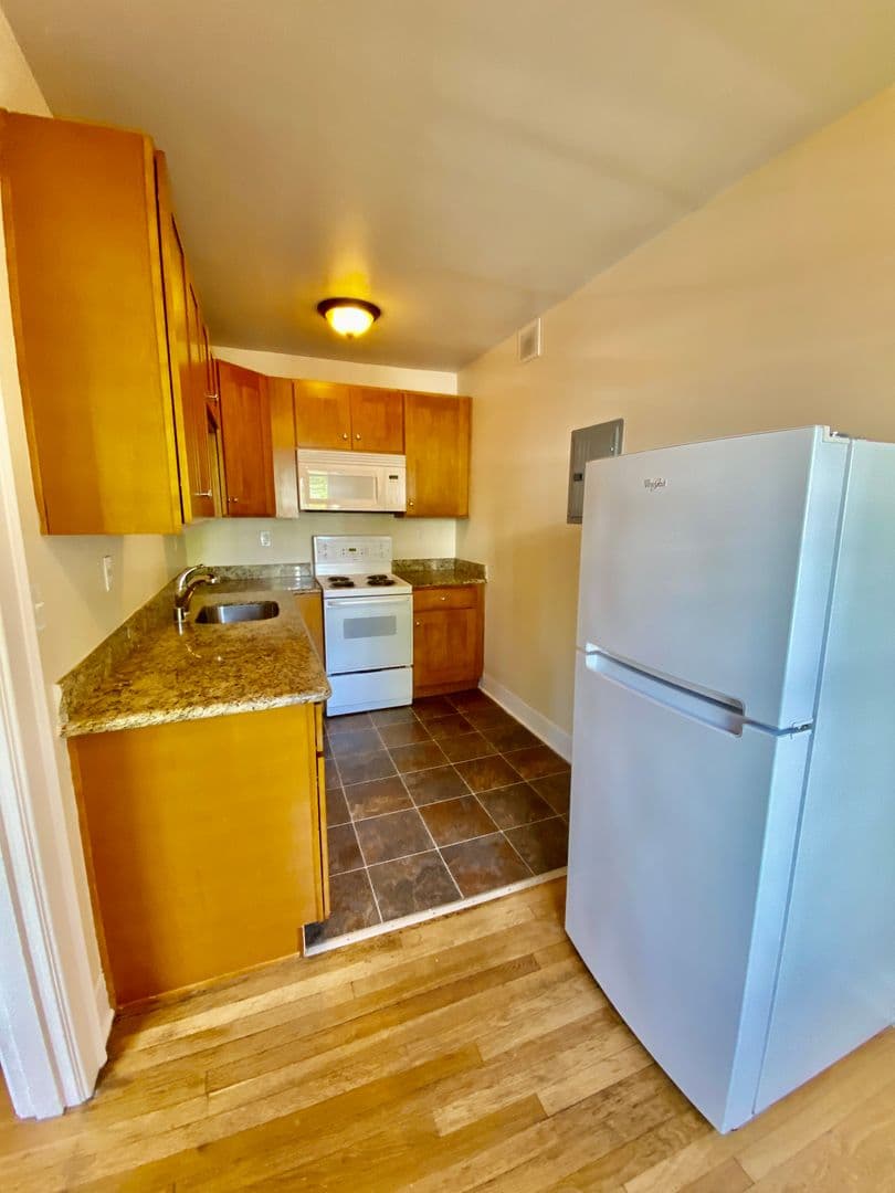 Seattle Apartment: 1305 E. Howell St.