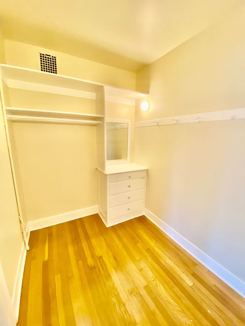 Seattle Apartment: 1305 E. Howell St.