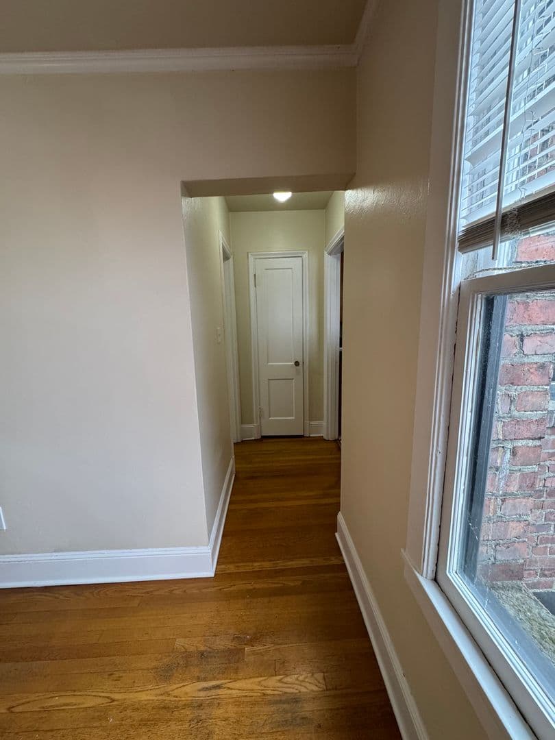 Seattle Apartment: 1420 Boren Ave