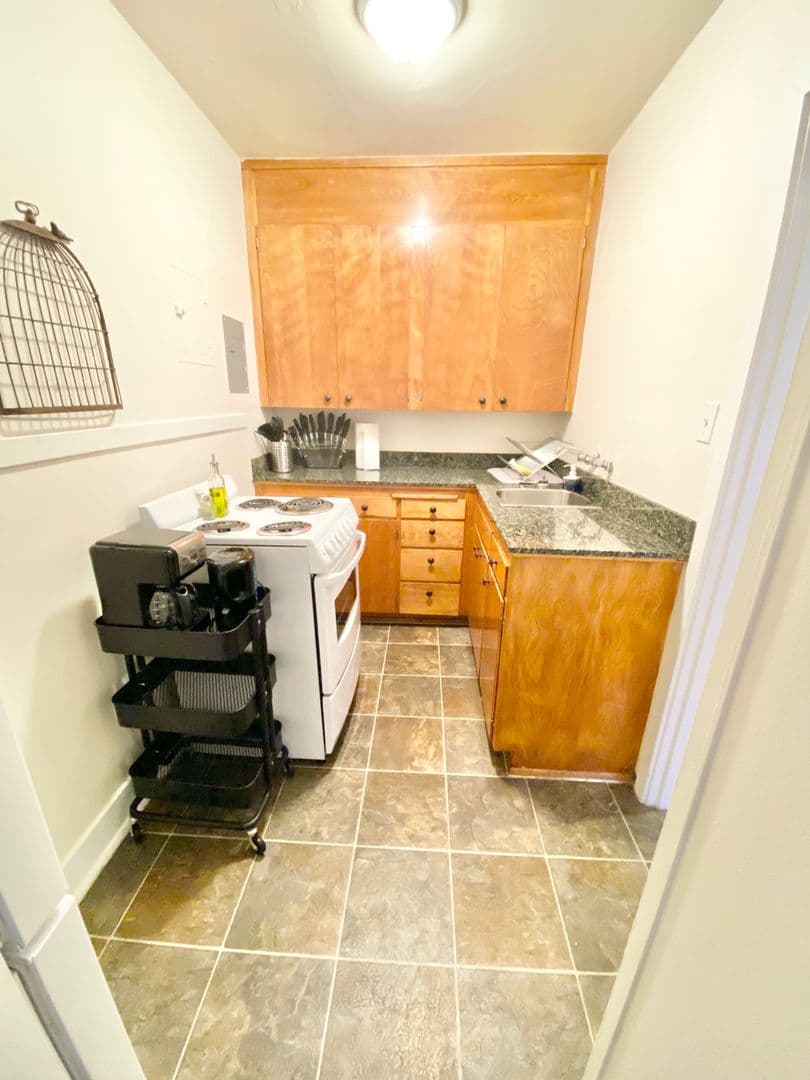 Seattle Apartment: 1420 Boren Ave