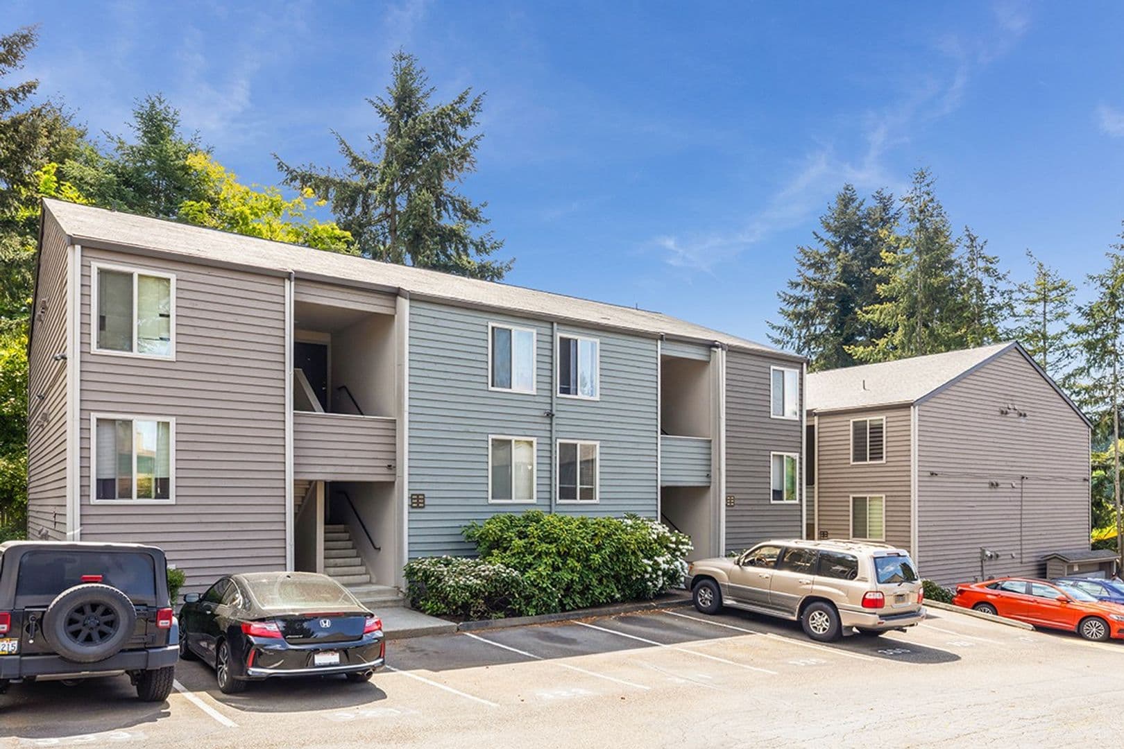 Kenmore Apartment: 17620 80th Ave NE