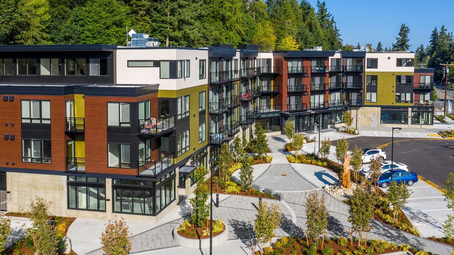 Edmonds Apartment: 10032 Edmonds Way