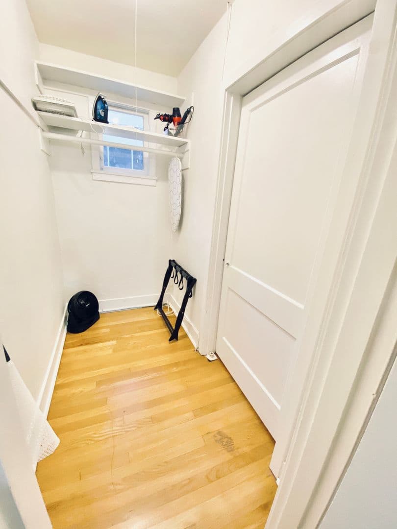 Seattle Apartment: 1420 Boren Ave