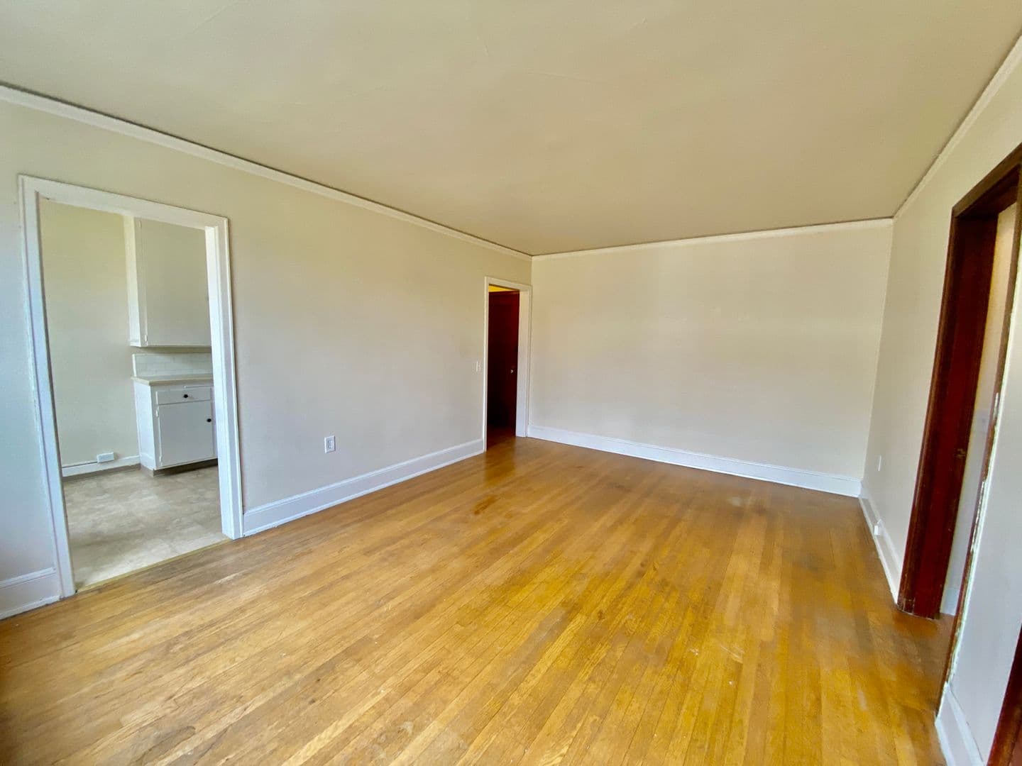 Seattle Apartment: 531 Malden Ave. E.