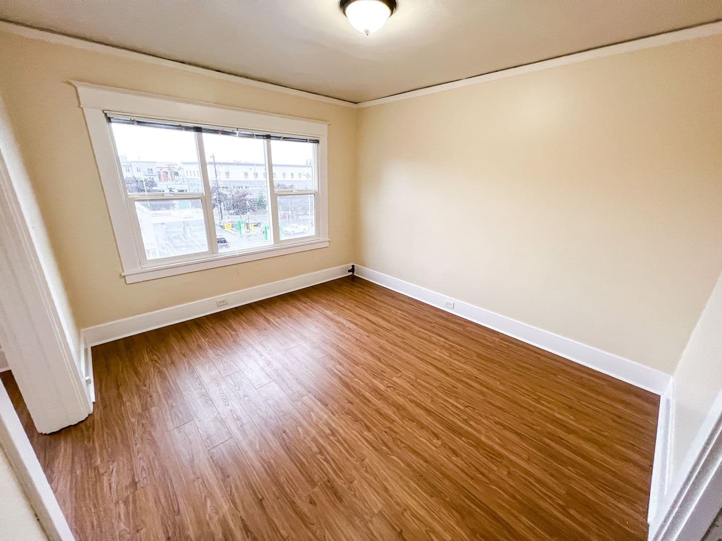 Seattle Apartment: 621 1st Ave. W.