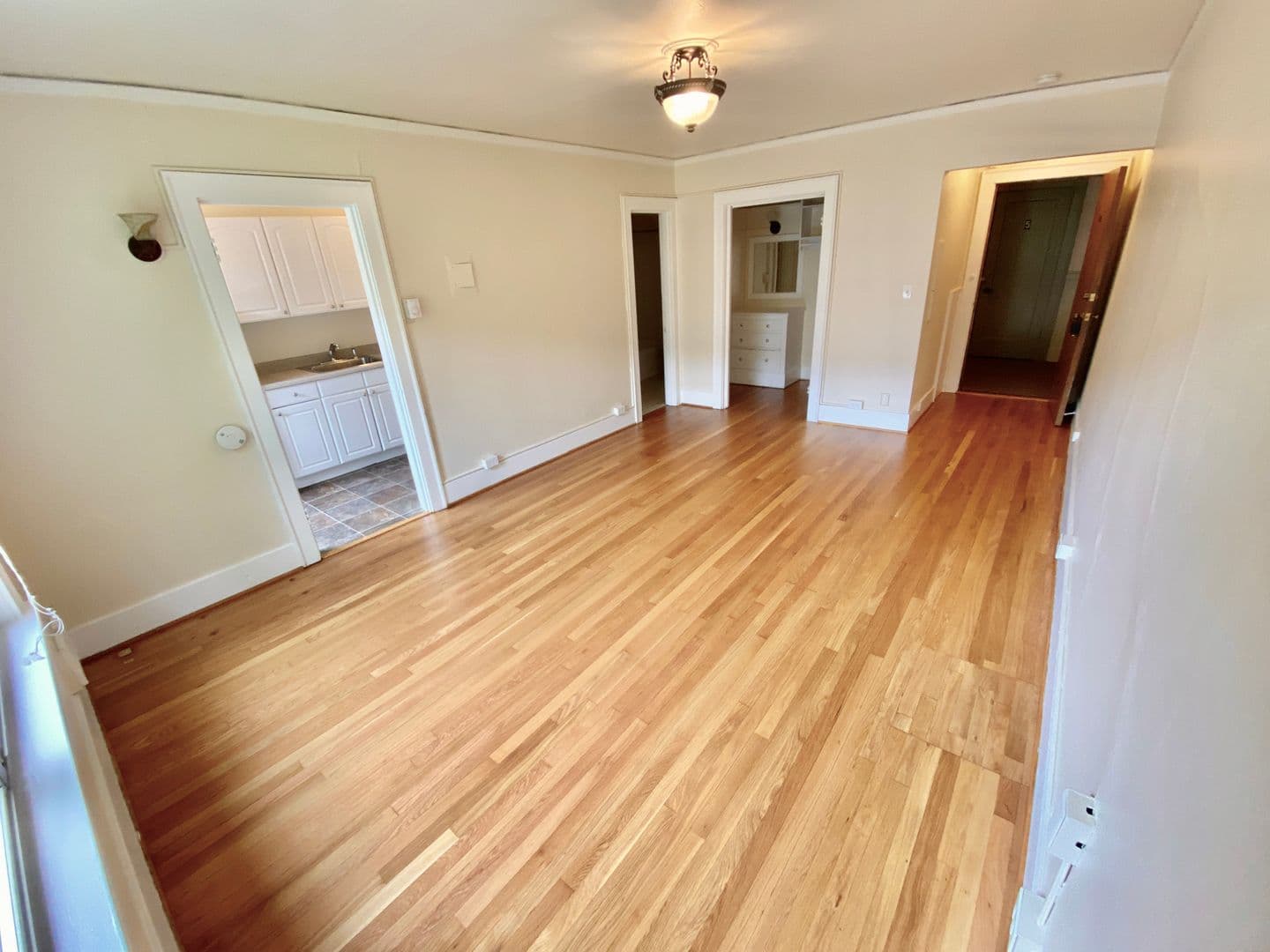 Seattle Apartment: 516 E. Union St.