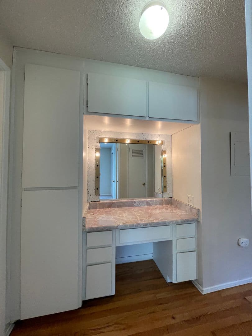 Medford House: 825 Oak St