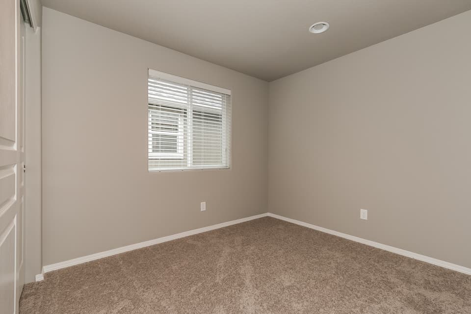 Cottage Grove House: 1087 Pacific Hwy 99 South