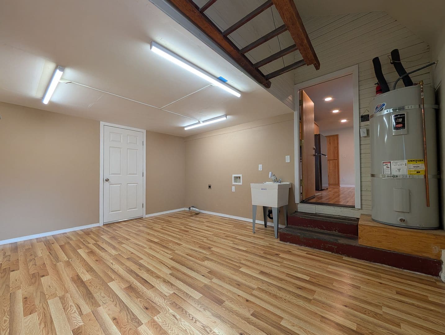 Eugene House: 4040 Willhi St