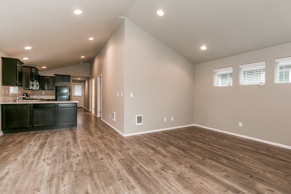 Cottage Grove House: 1087 Pacific Hwy 99 South