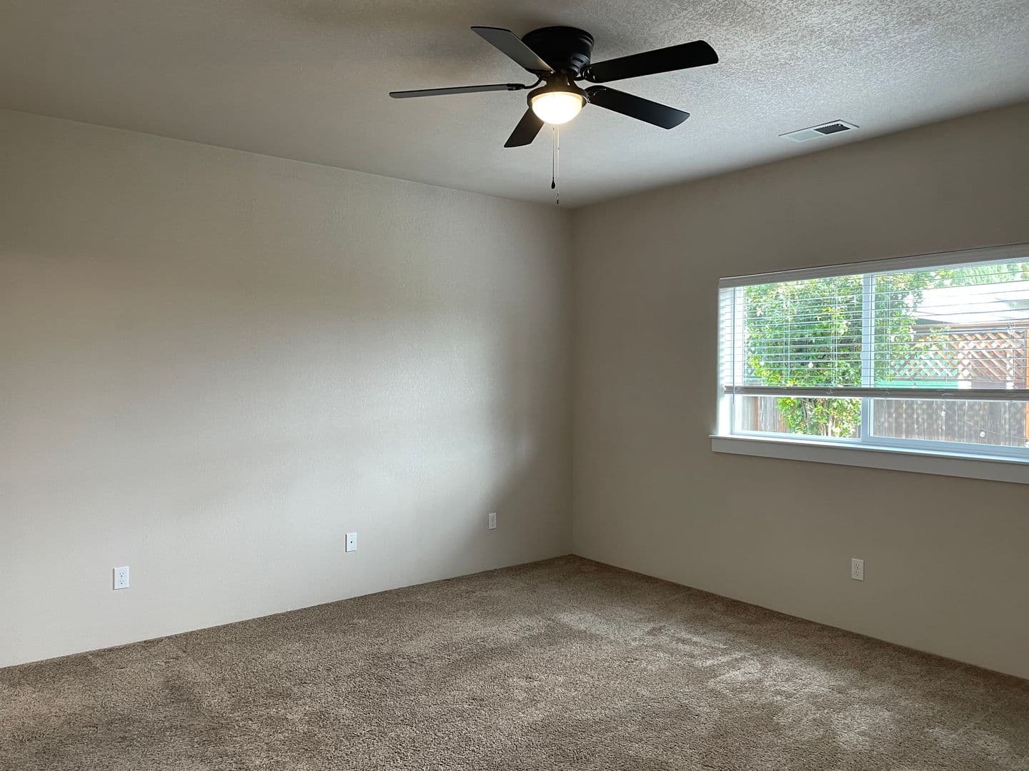 Medford House: 1350 Swayze Lane