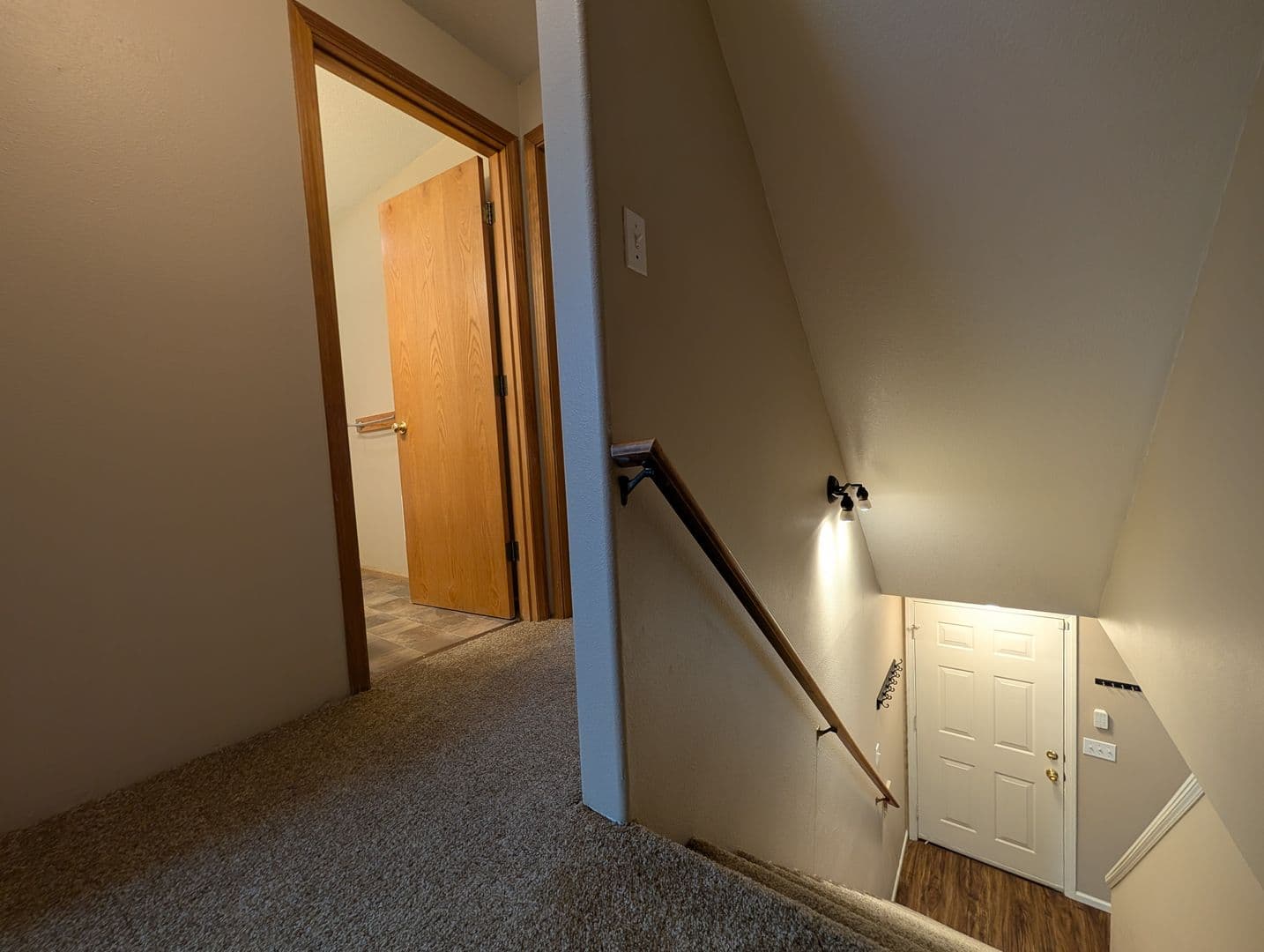 Springfield House: 2068 Scott Road