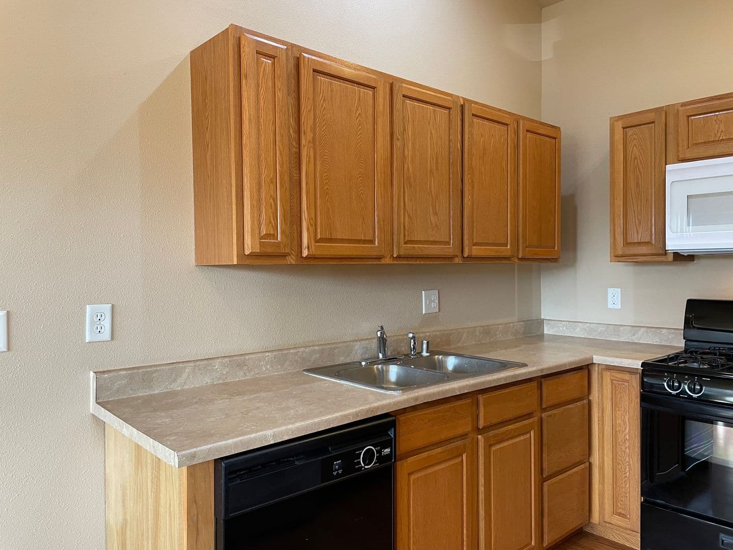 White City House: 3447 Sharon Way