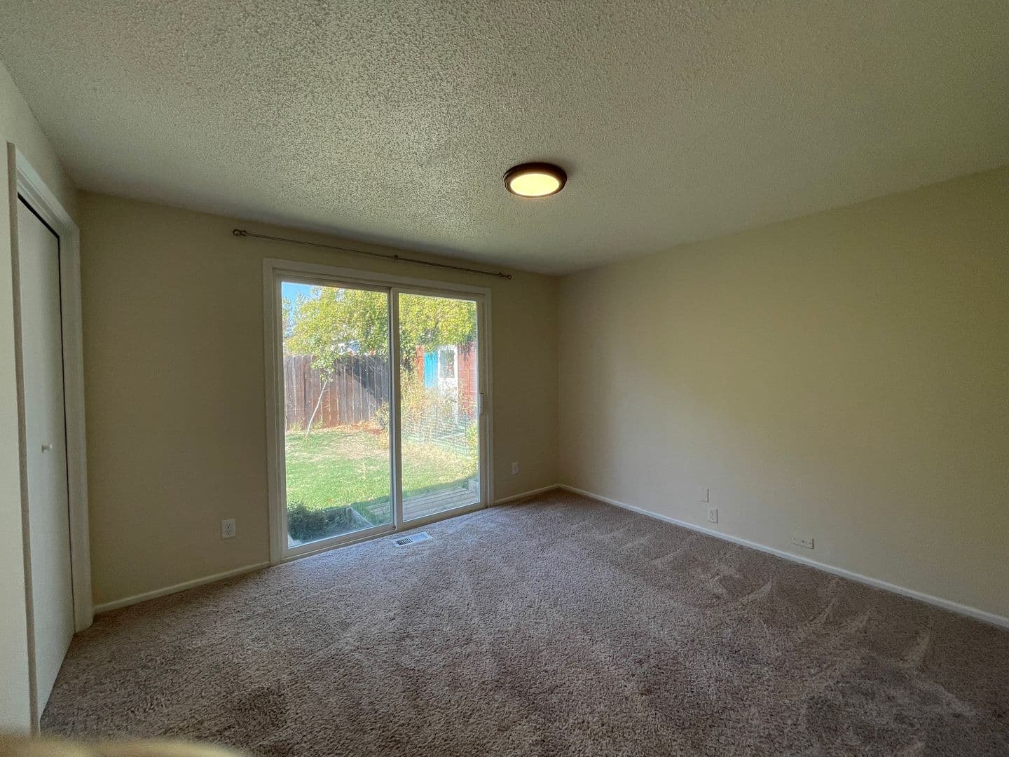 Medford House: 825 Oak St