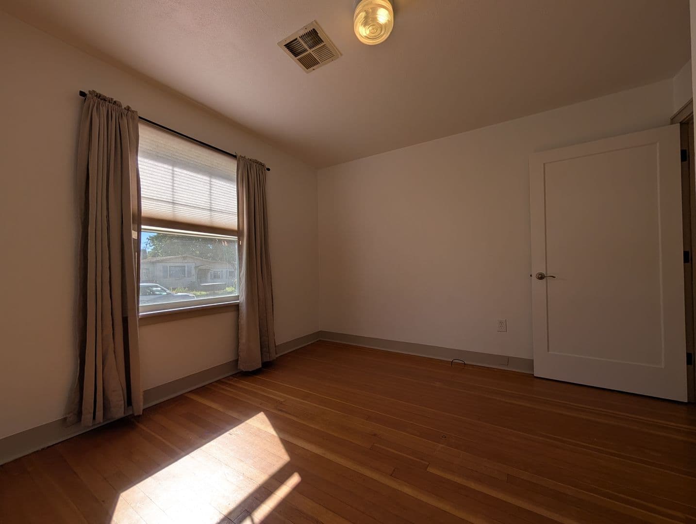 Eugene House: 115 Oakleigh Lane