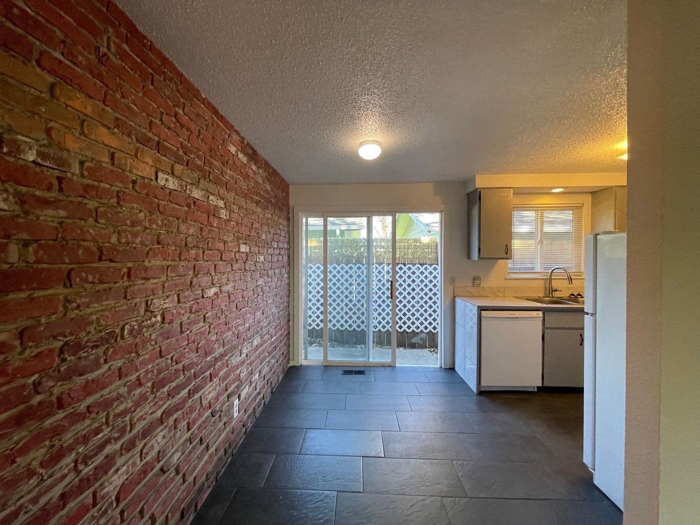 Medford House: 823 Oak St