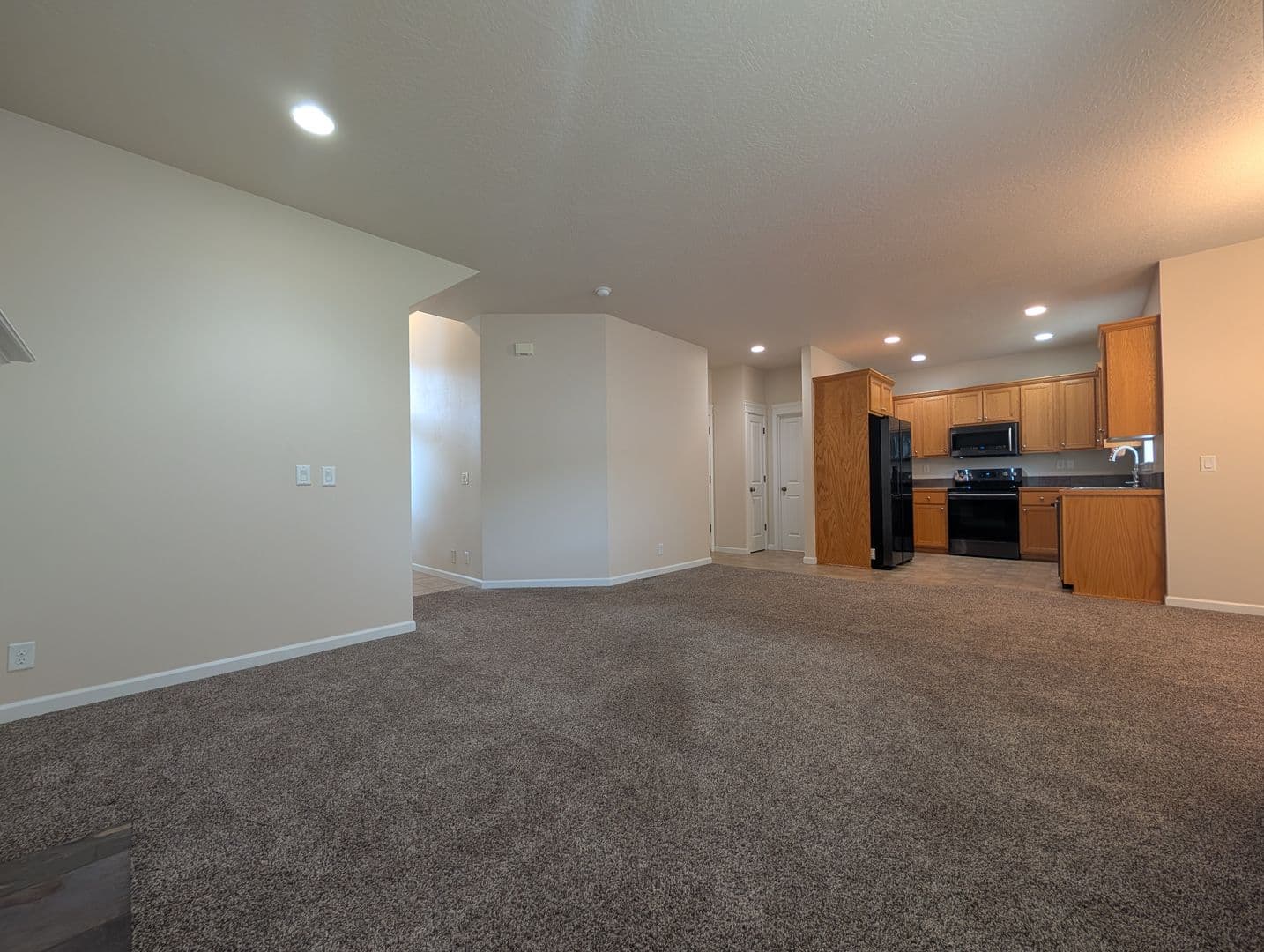 Eugene House: 5521 King Arthur Ct