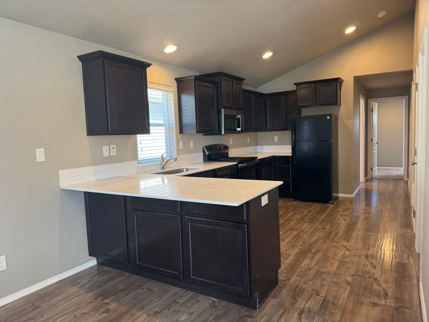 Cottage Grove House: 234 River Walk Place