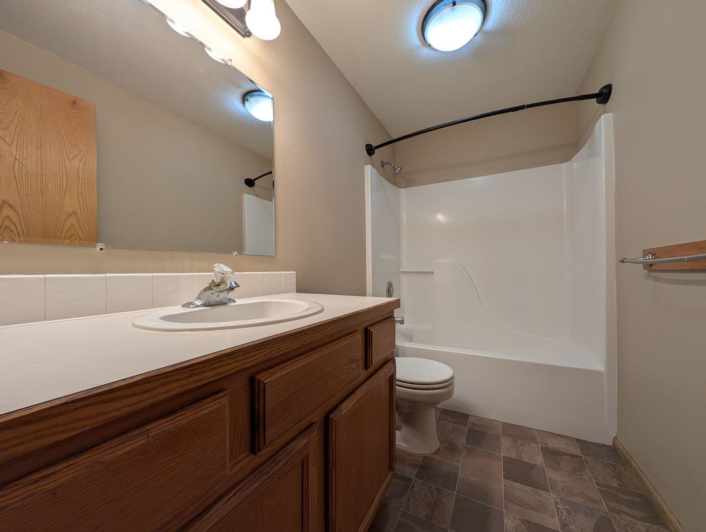 Springfield House: 2068 Scott Road