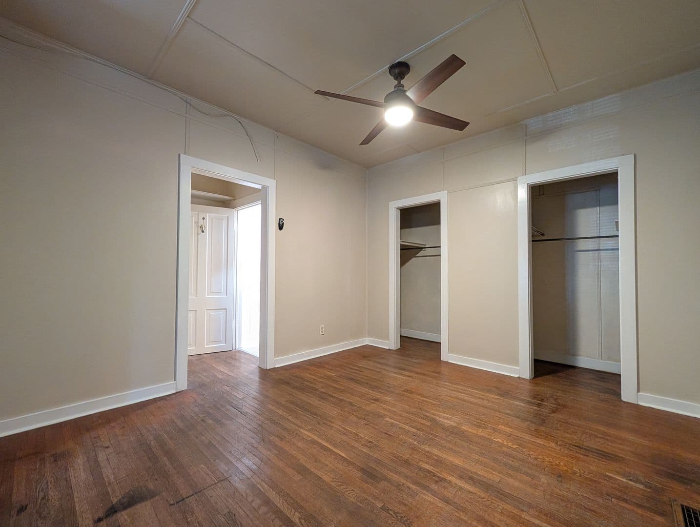 Eugene Apartment: 665 West 5th Ave