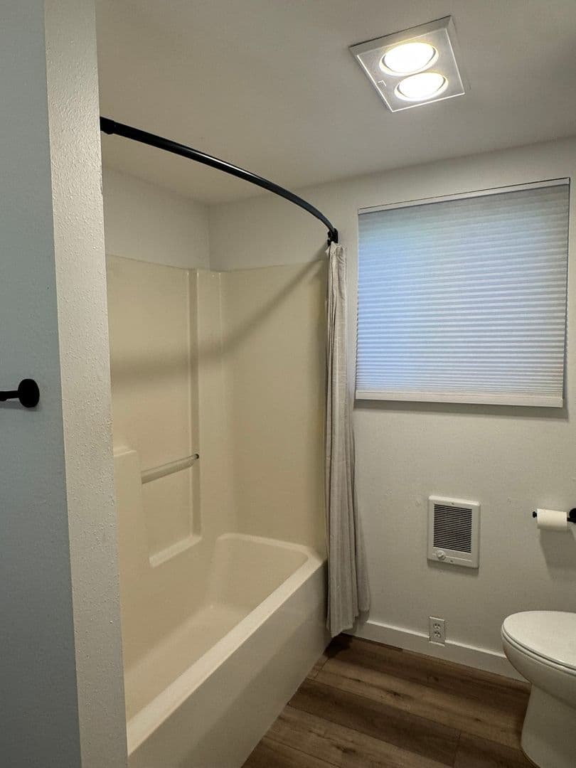 Eugene House: 2676 Carbona St