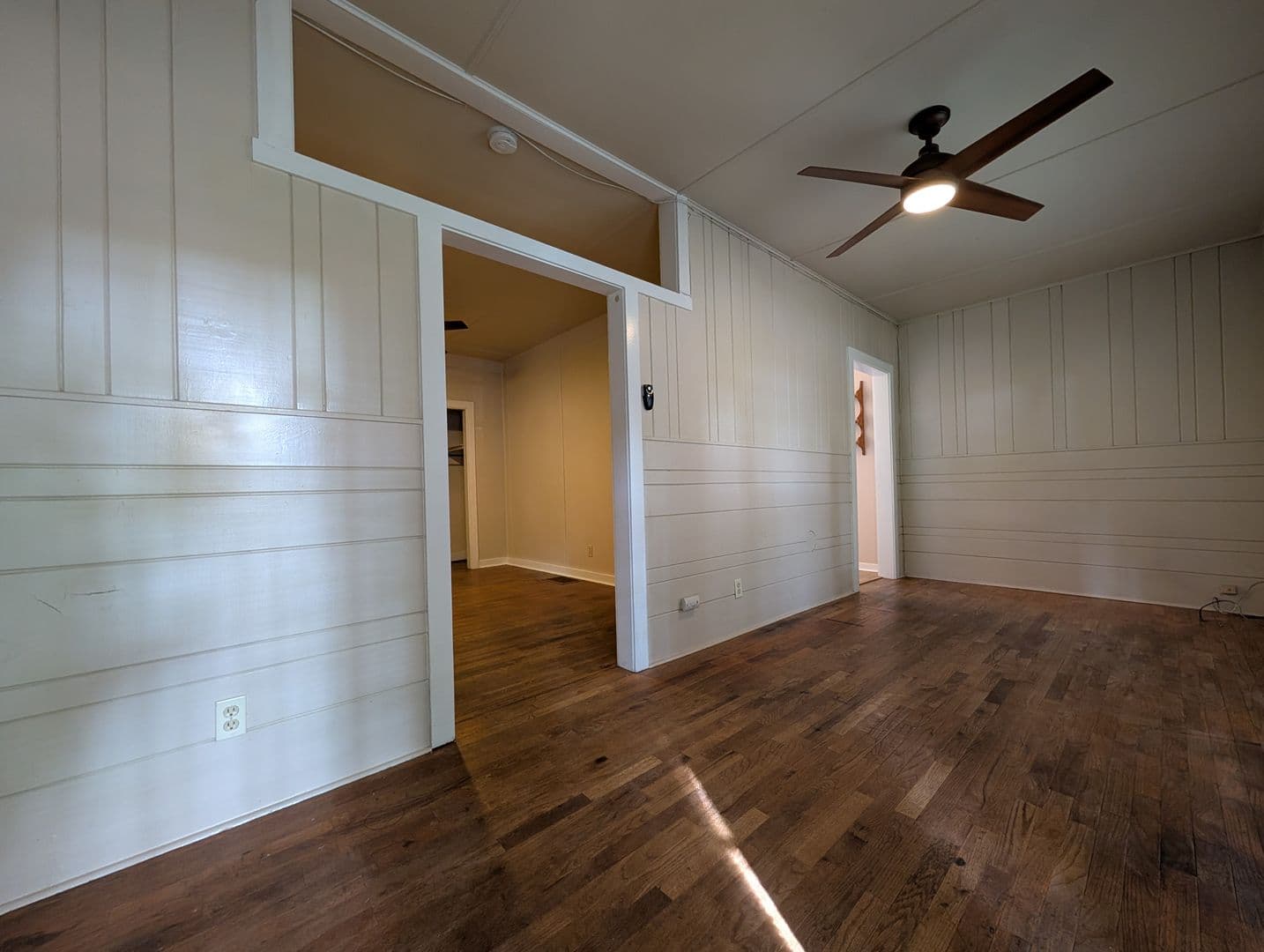 Eugene Apartment: 665 West 5th Ave