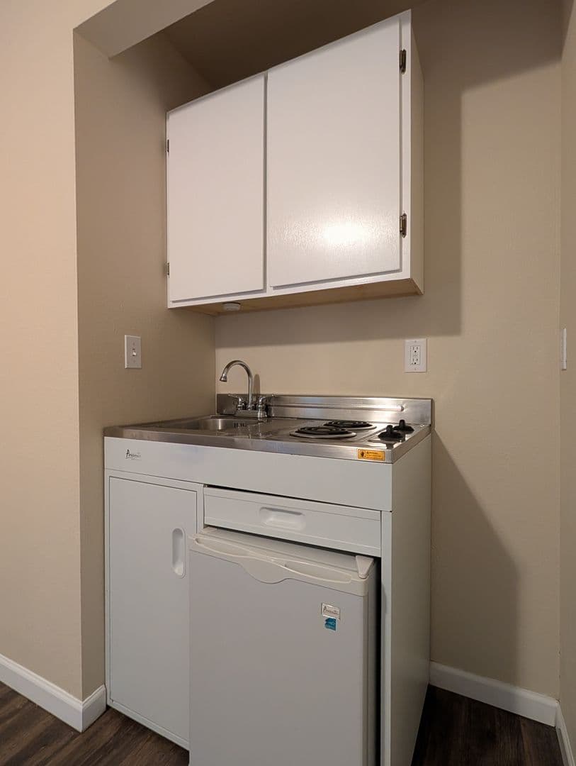 Springfield House: 307 Main St Unit 2