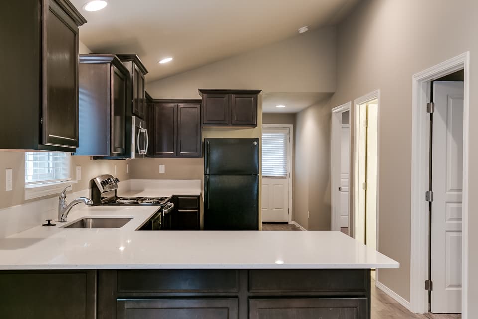 Cottage Grove House: 1087 Pacific Hwy 99 South