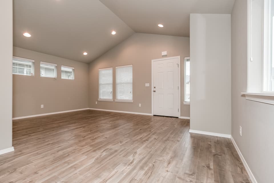 Cottage Grove House: 1087 Pacific Hwy 99 South