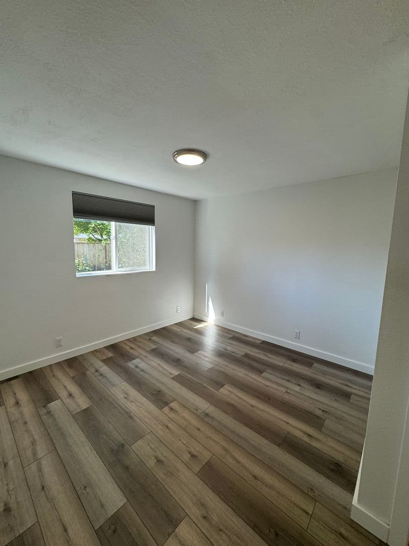 Eugene House: 2676 Carbona St