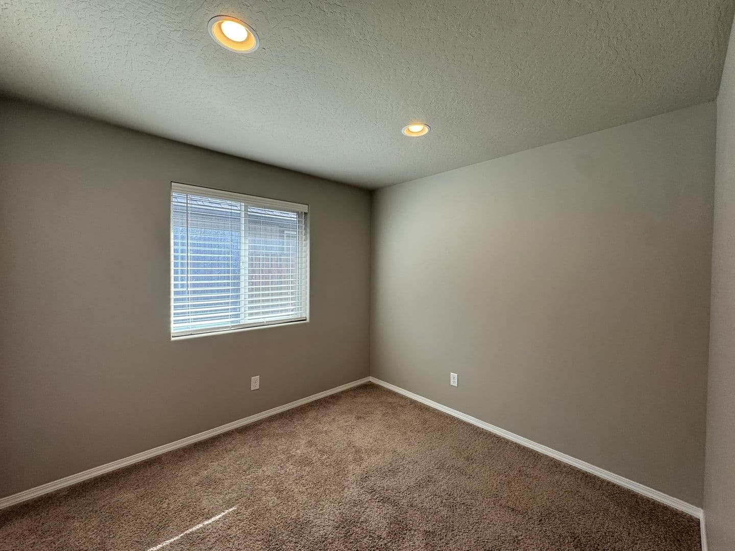 Cottage Grove House: 234 River Walk Place