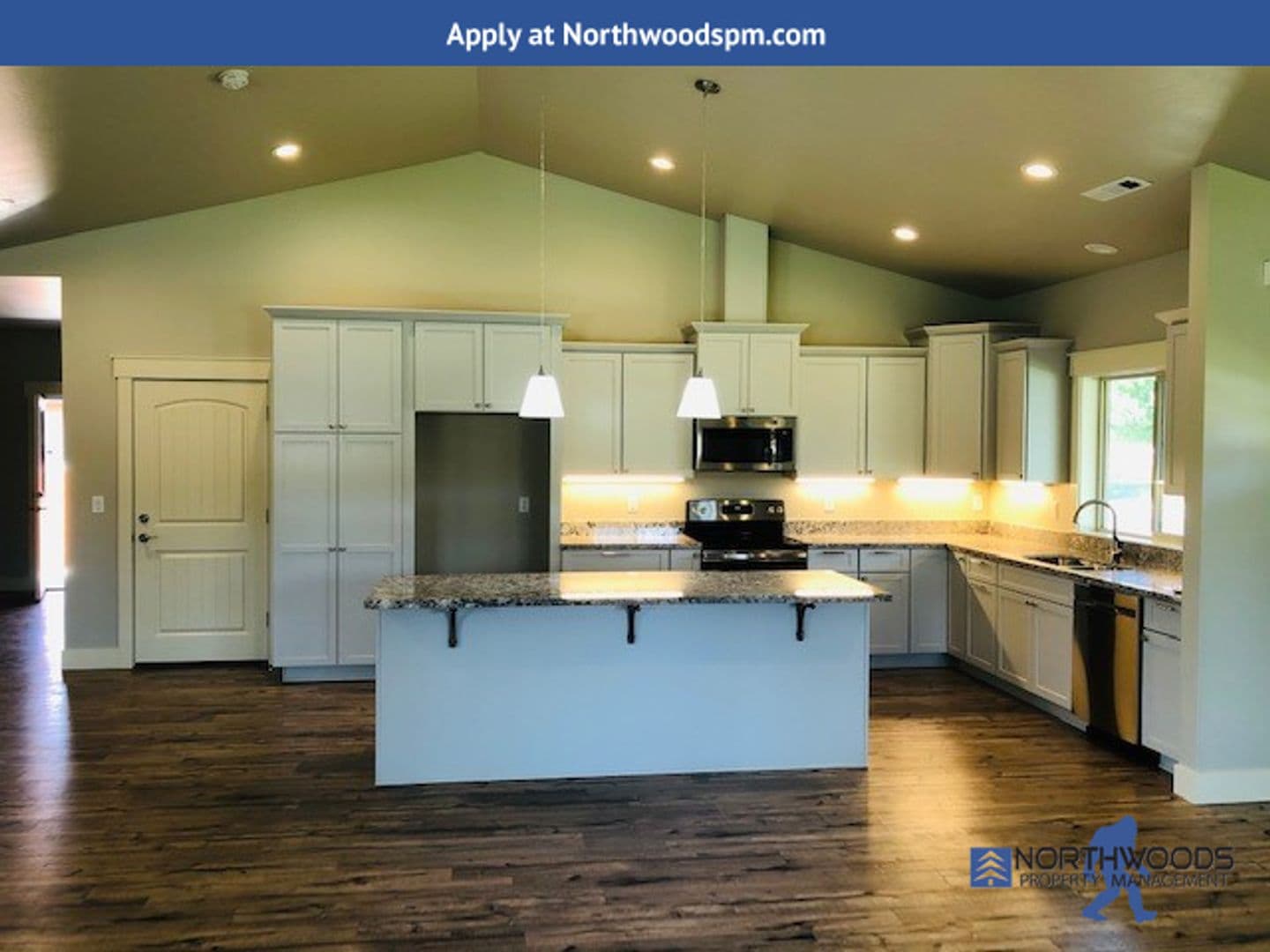 Eagle Point House: 190 Birchwood