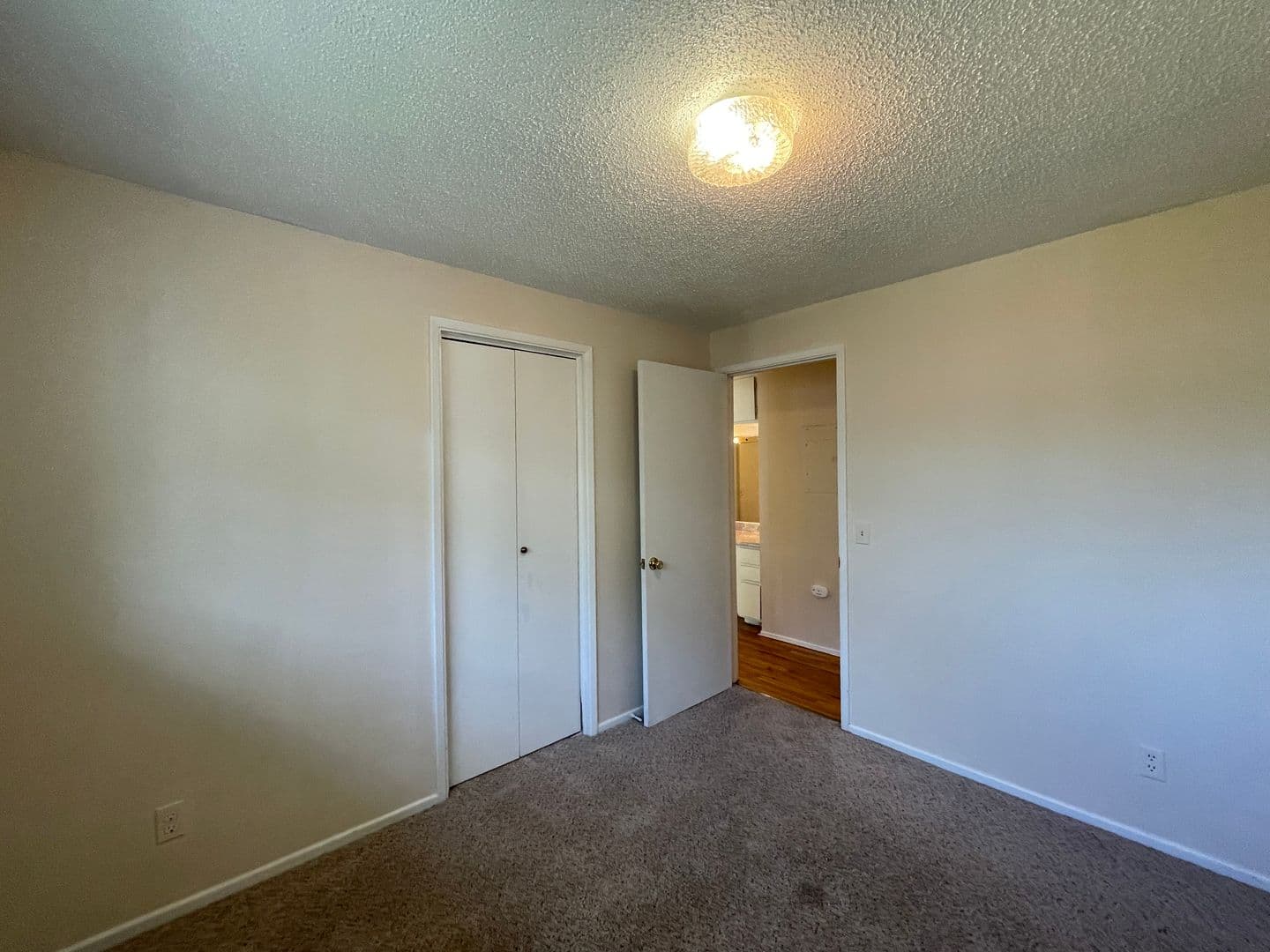 Medford House: 825 Oak St