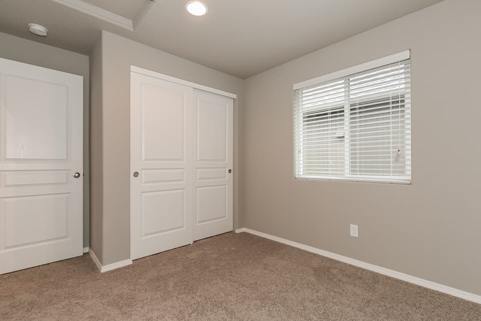 Cottage Grove House: 1087 Pacific Hwy 99 South