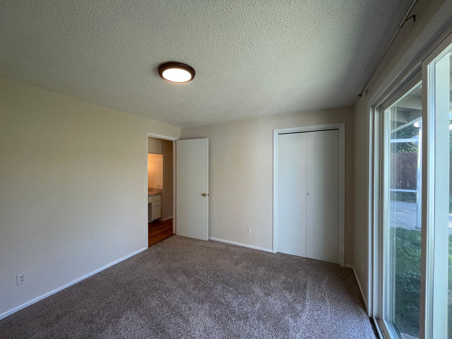 Medford House: 825 Oak St