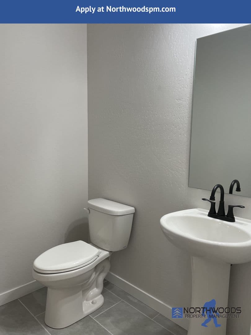 Medford House: 1380 Fleming Way