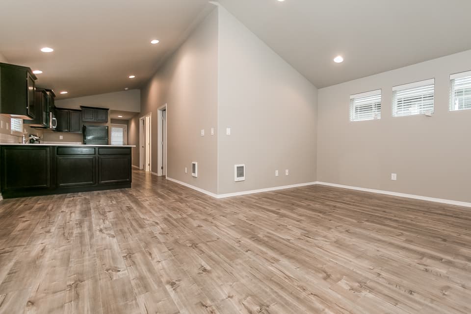 Cottage Grove House: 1087 Pacific Hwy 99 South