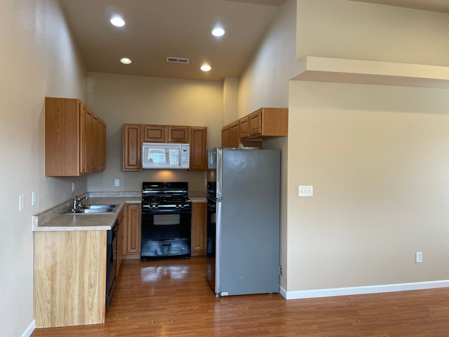 White City House: 3447 Sharon Way