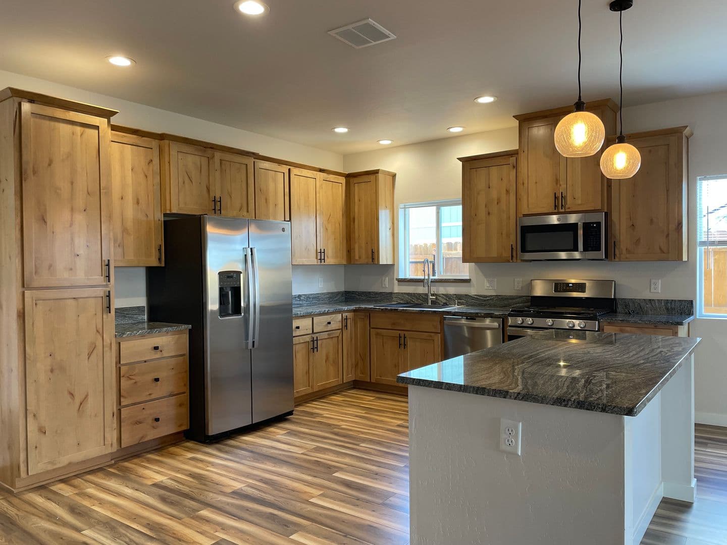 Medford House: 1380 Fleming Way