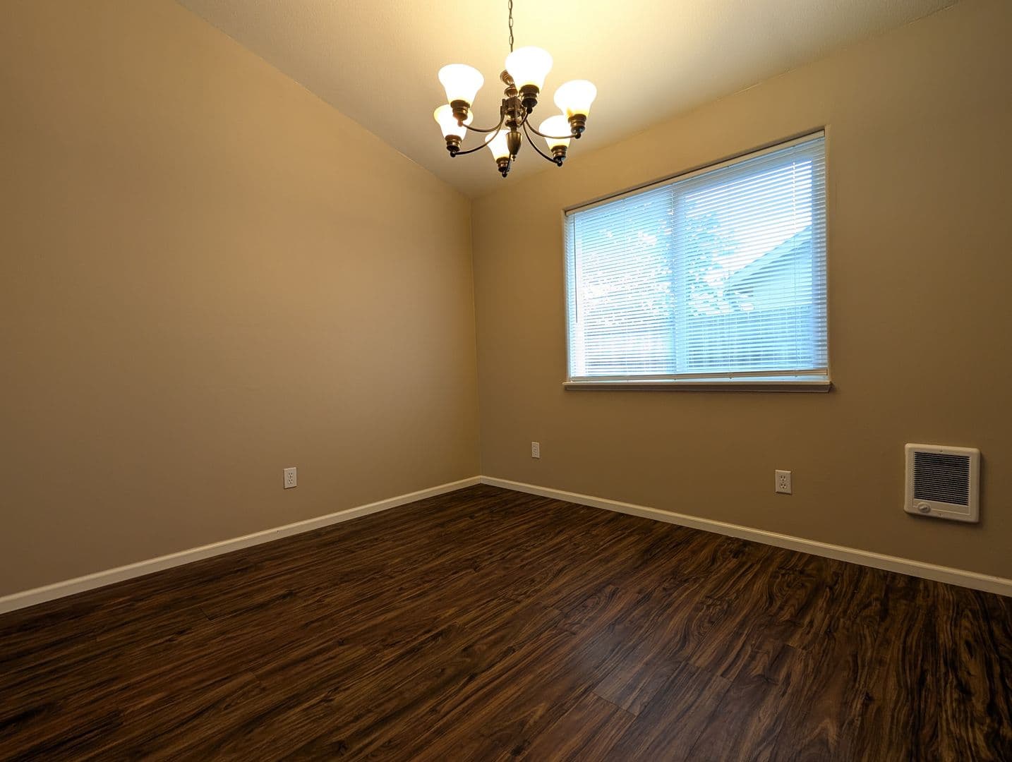 Springfield House: 2068 Scott Road