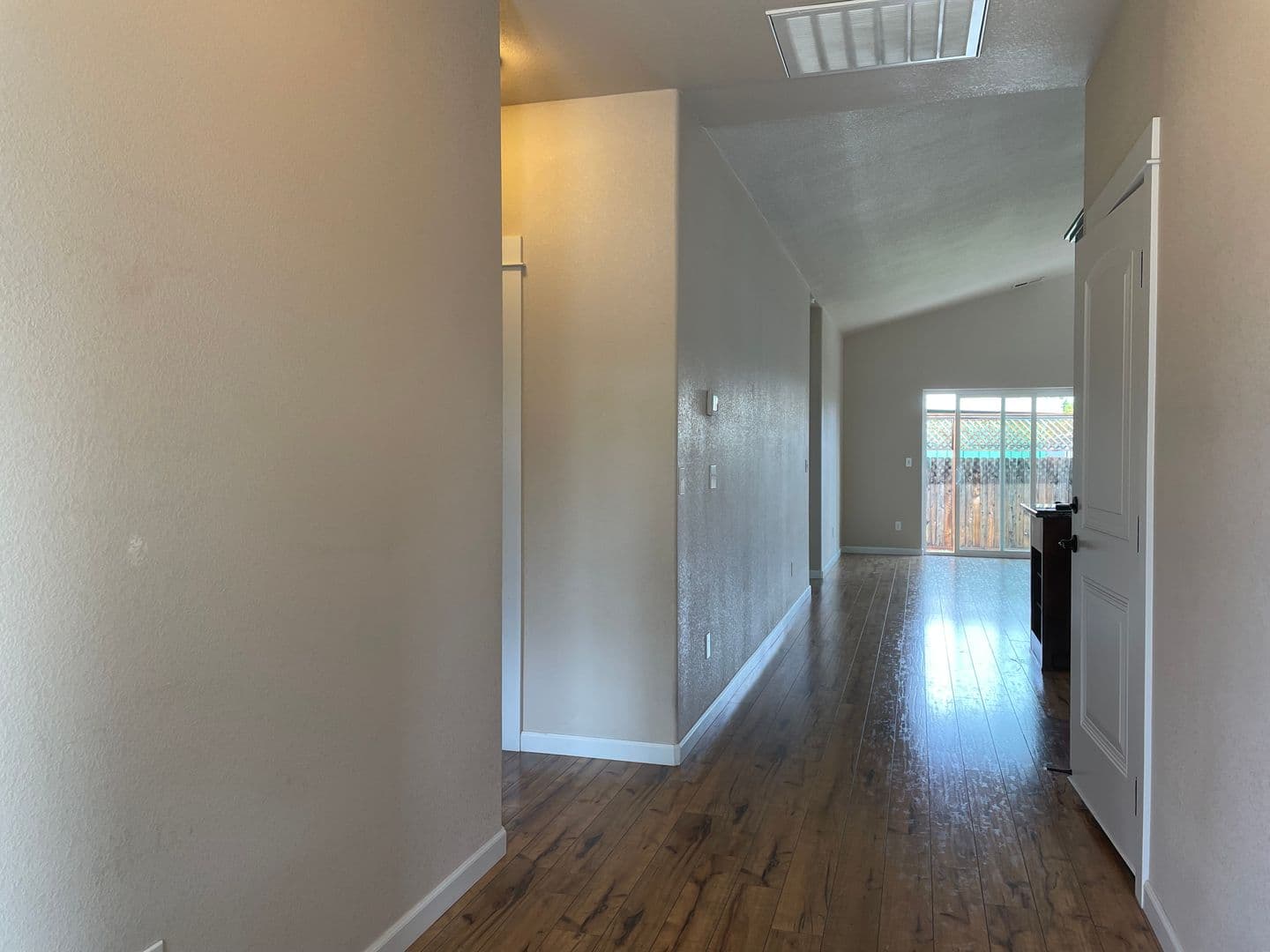 Medford House: 1350 Swayze Lane