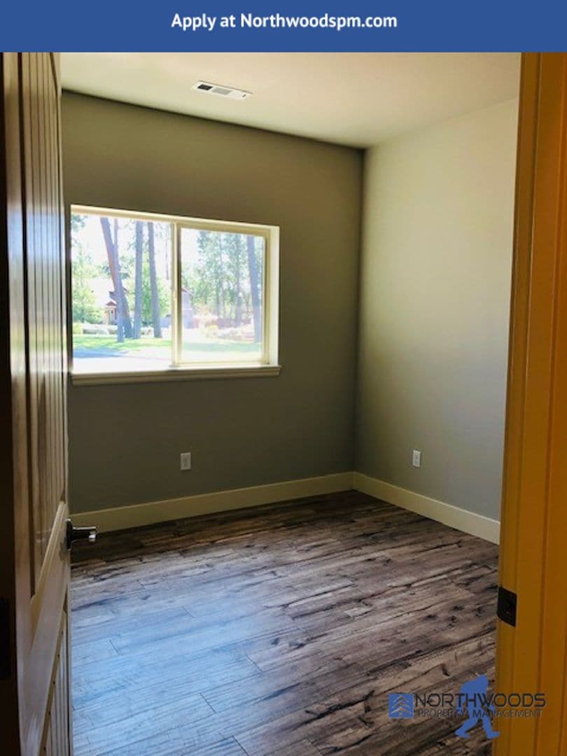 Eagle Point House: 190 Birchwood