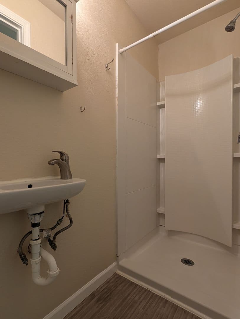 Springfield House: 307 Main St Unit 2
